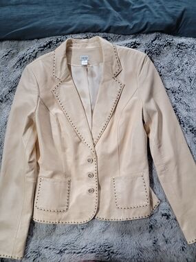 CACHE 100% Leather Womens Stud-Jacket size 8 Beige